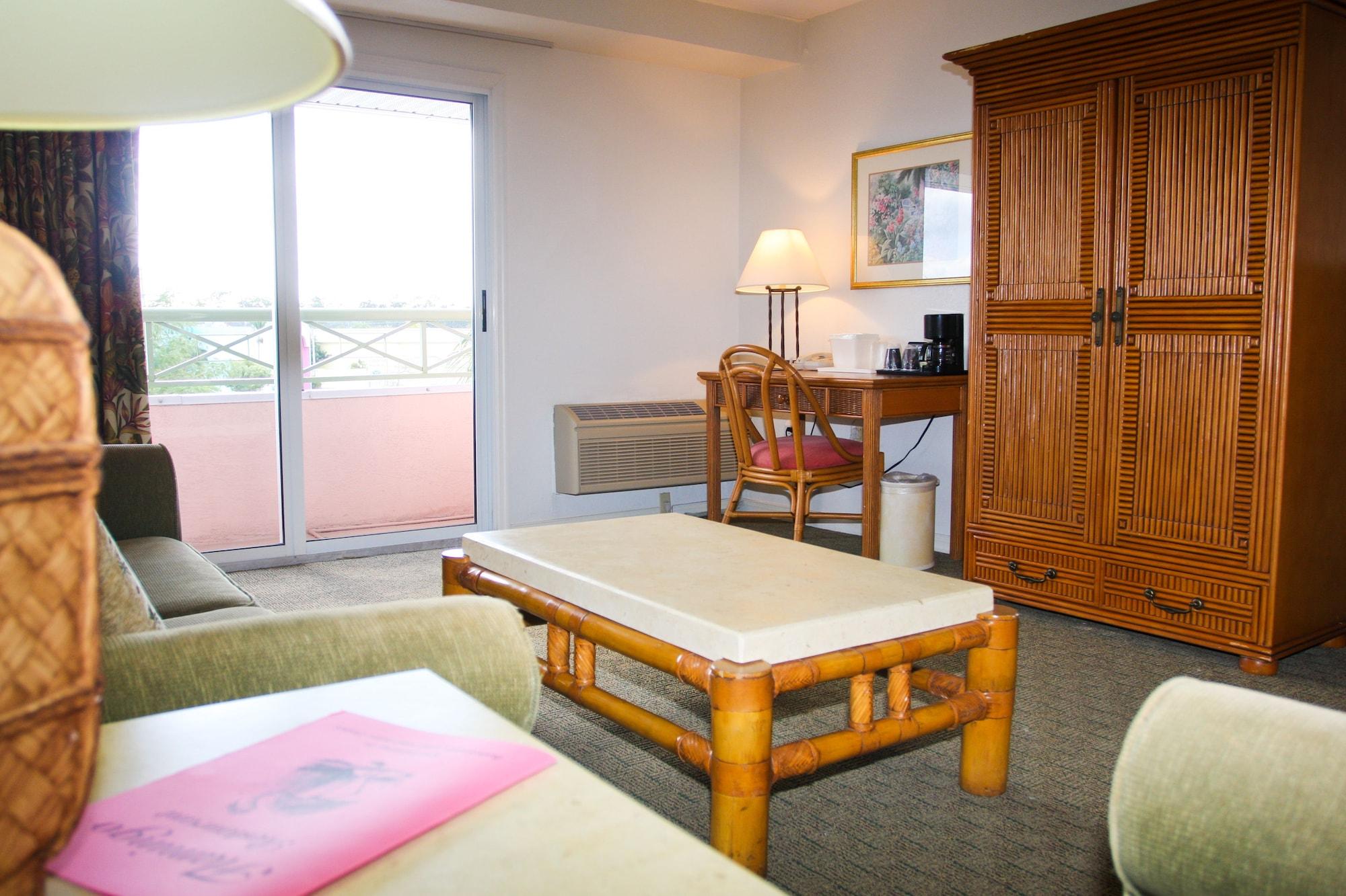 Castaways Resort And Suites Freeport Bagian luar foto