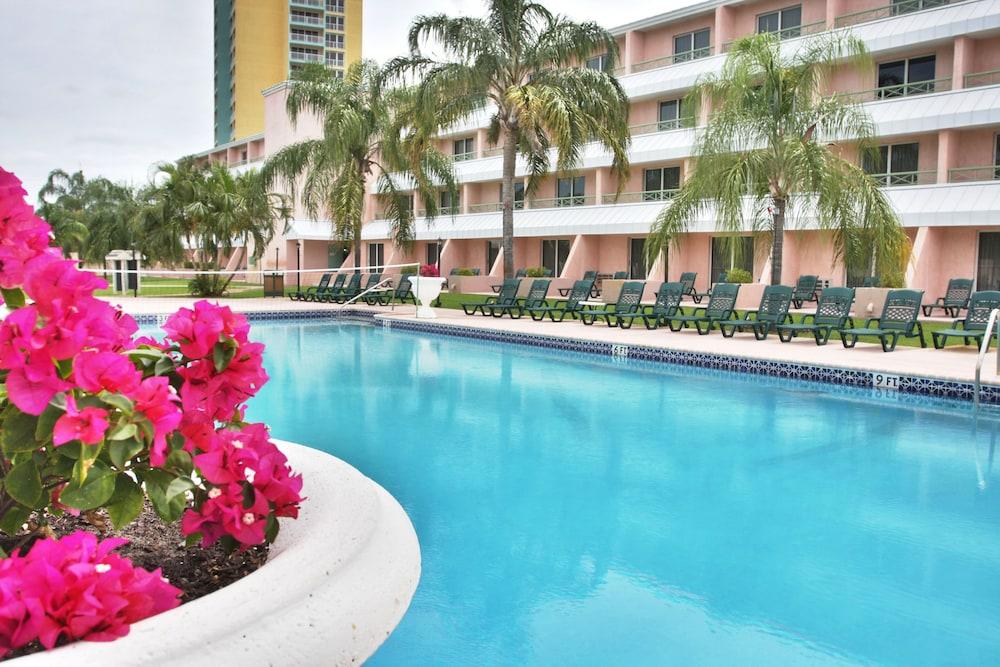 Castaways Resort And Suites Freeport Bagian luar foto