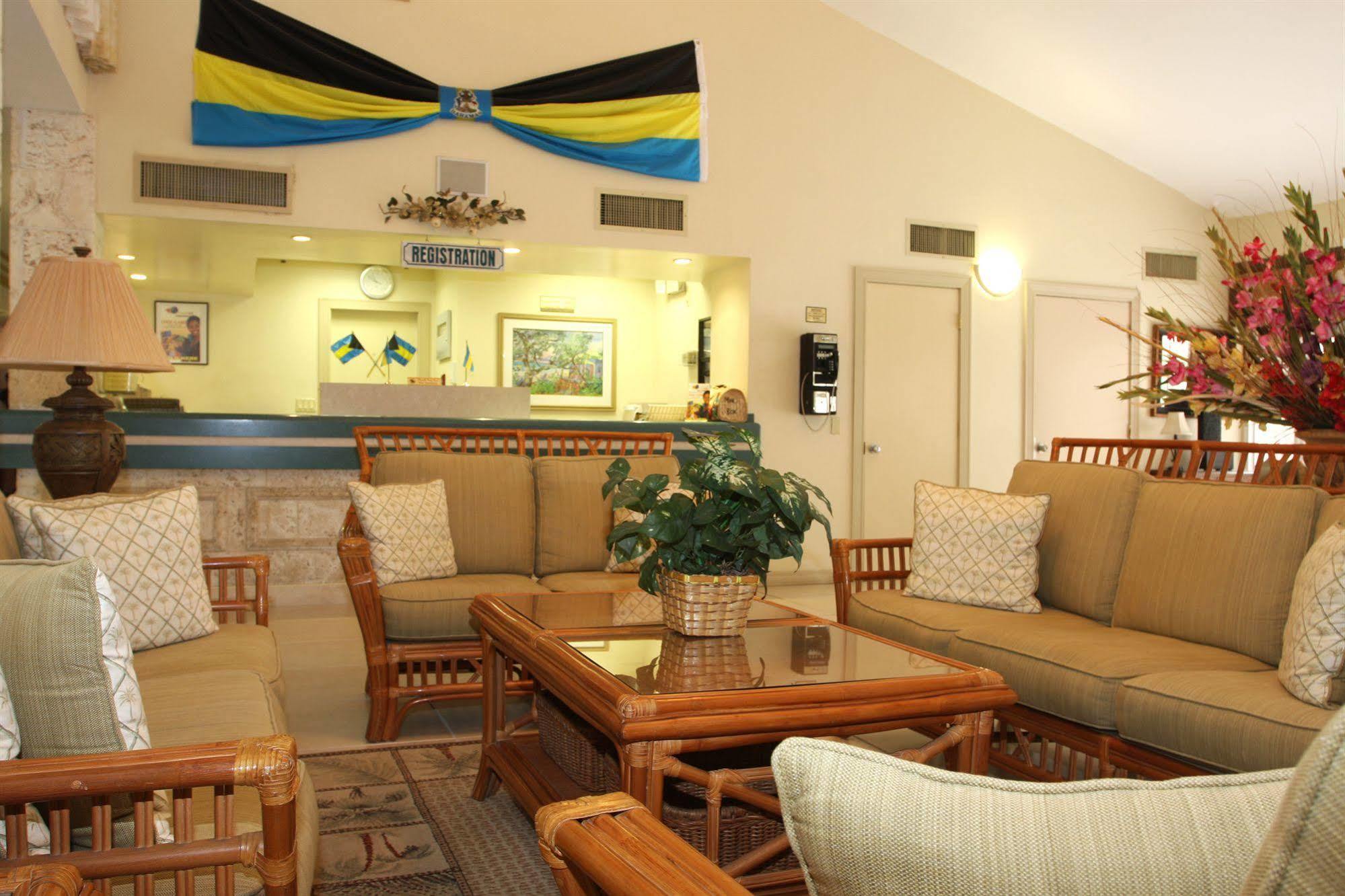 Castaways Resort And Suites Freeport Bagian luar foto