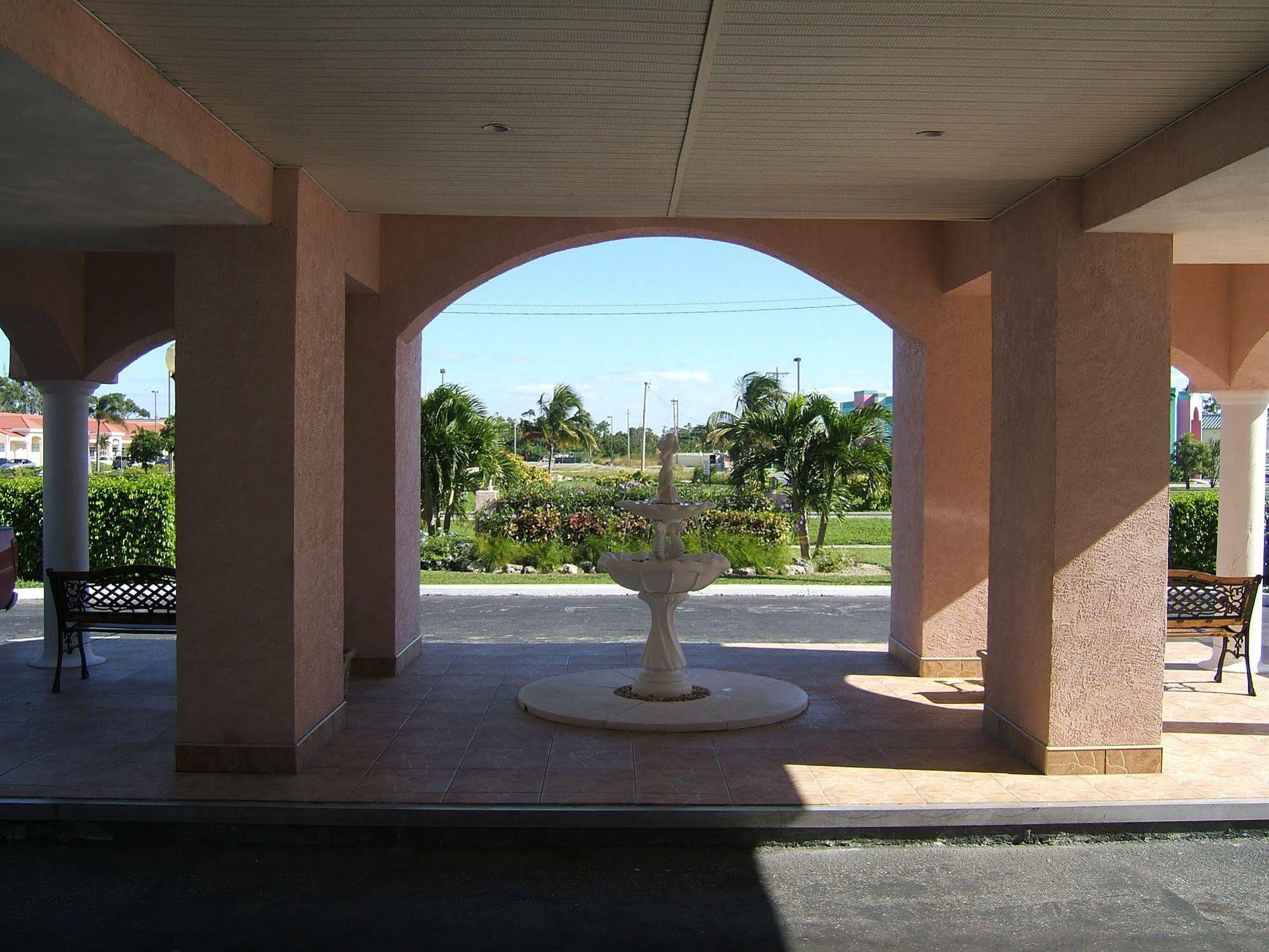 Castaways Resort And Suites Freeport Bagian luar foto